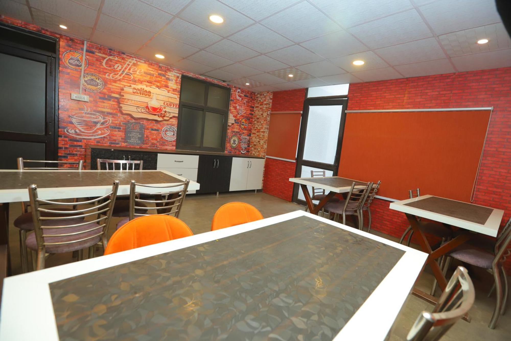 Hotel Almora Inn - Near By Delhi International Airport - With Free Airport Pickup And Drop New Delhi Exterior foto
