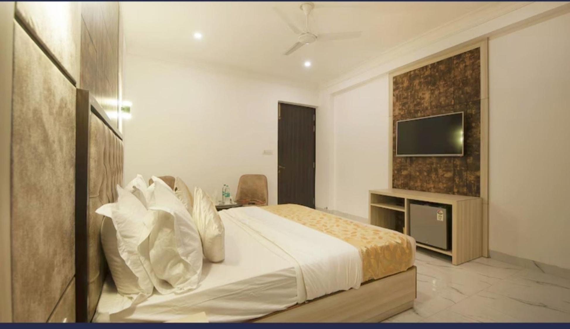 Hotel Almora Inn - Near By Delhi International Airport - With Free Airport Pickup And Drop New Delhi Exterior foto