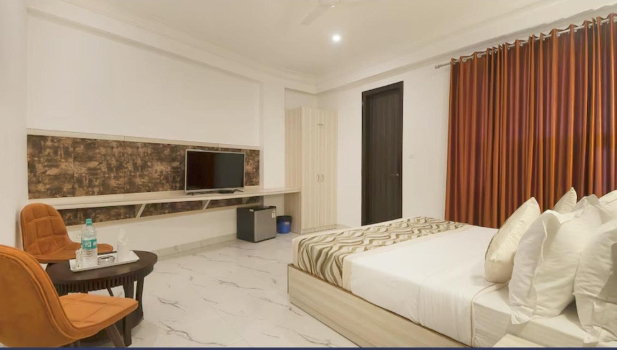 Hotel Almora Inn - Near By Delhi International Airport - With Free Airport Pickup And Drop New Delhi Exterior foto