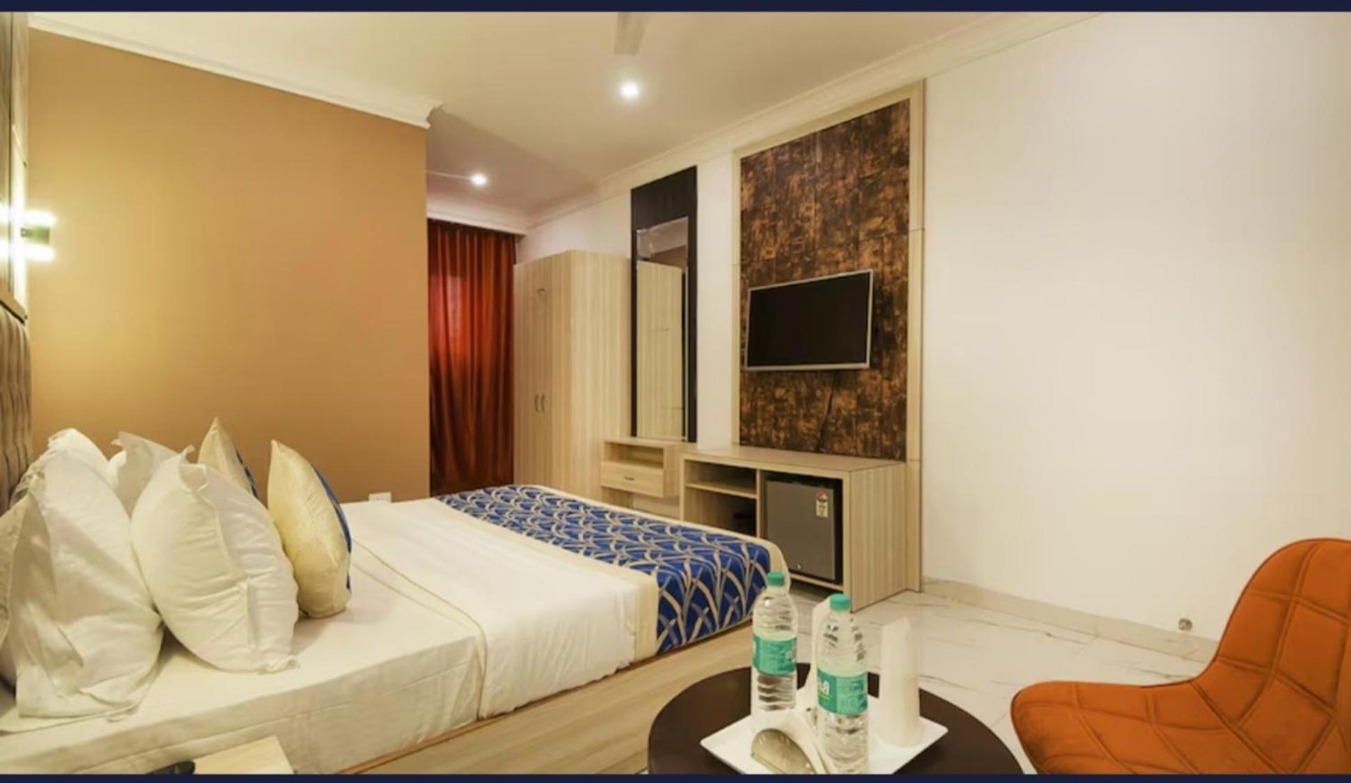 Hotel Almora Inn - Near By Delhi International Airport - With Free Airport Pickup And Drop New Delhi Exterior foto
