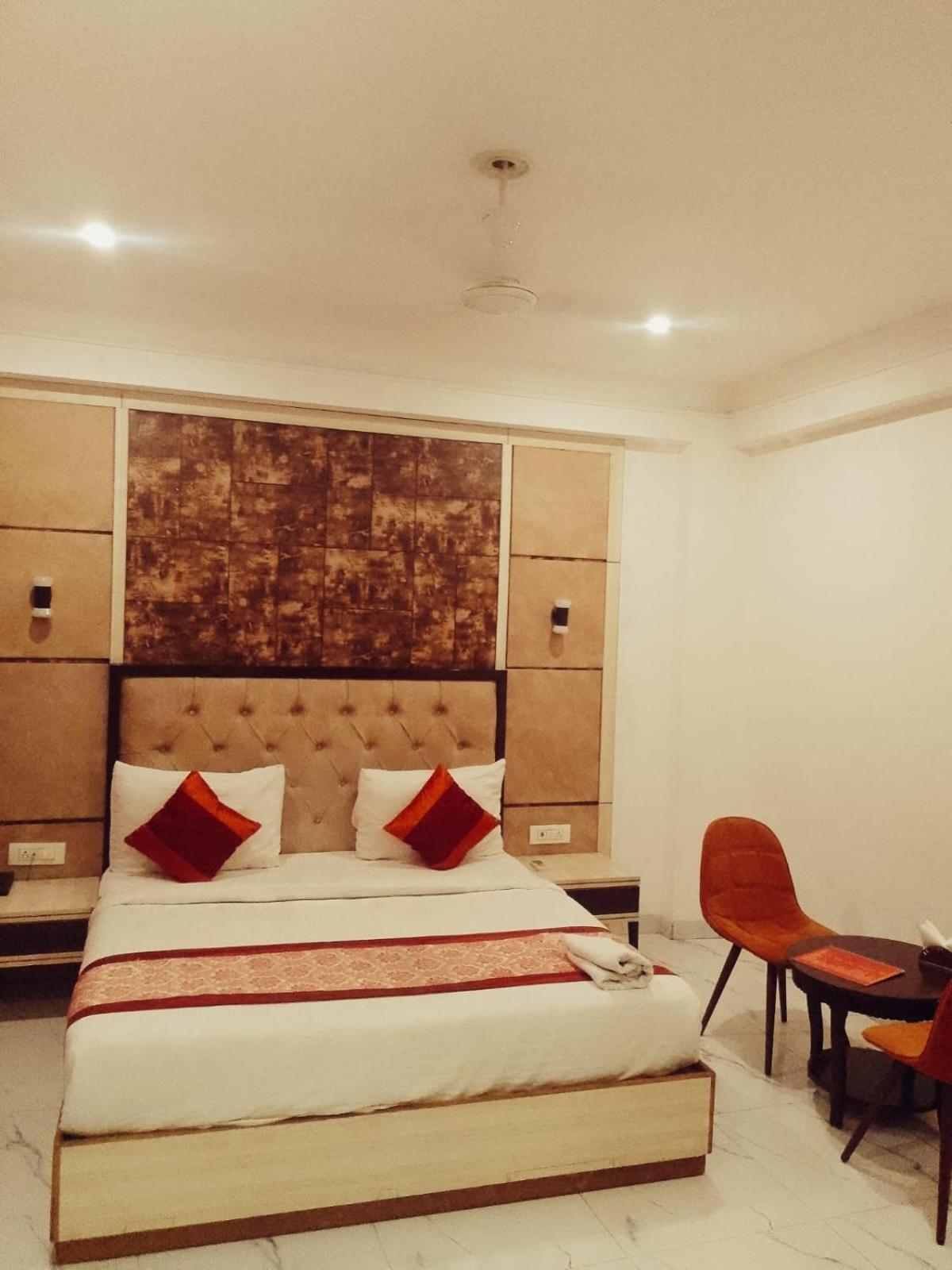 Hotel Almora Inn - Near By Delhi International Airport - With Free Airport Pickup And Drop New Delhi Exterior foto